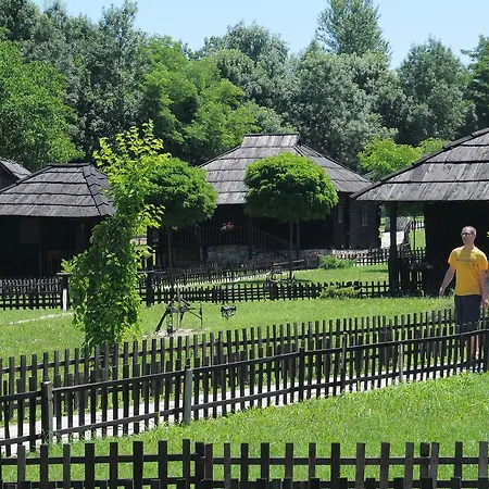 Etno Selo Moravski Konaci Resort *