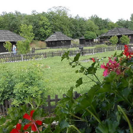 Resort Etno Selo Moravski Konaci *