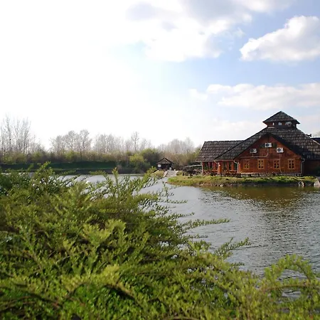 Resort Etno Selo Moravski Konaci Velika Plana